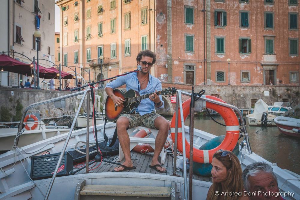 musica per aperitivo in battello livorno