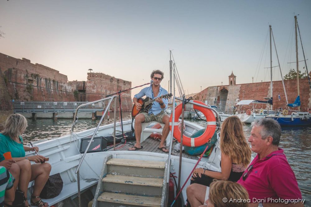 musica durante il tour in battello