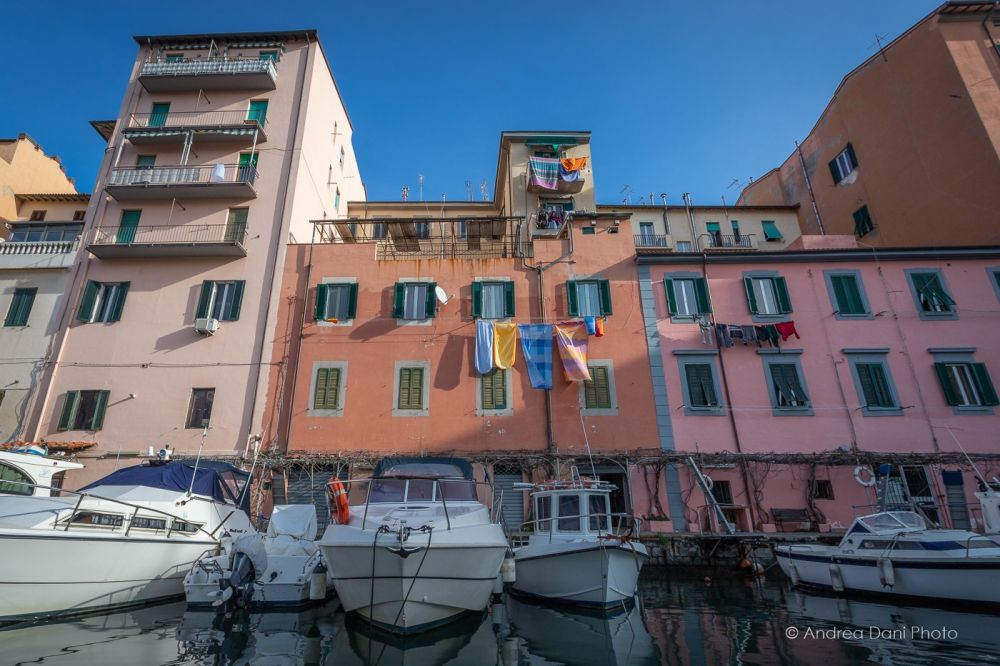 palazzo lungo fossi medicei livorno