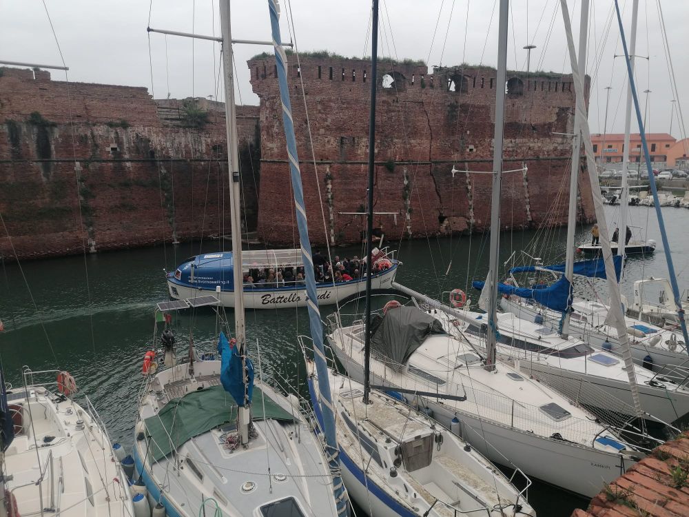 Giro con battello Livorno marzo 2024 livornosailing