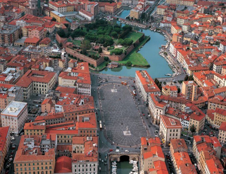 piazza della repubblica livorno